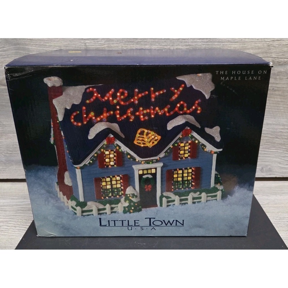 Little Town U.S.A. The House On Maple Lane Christmas Village #822026 Tested Bshe